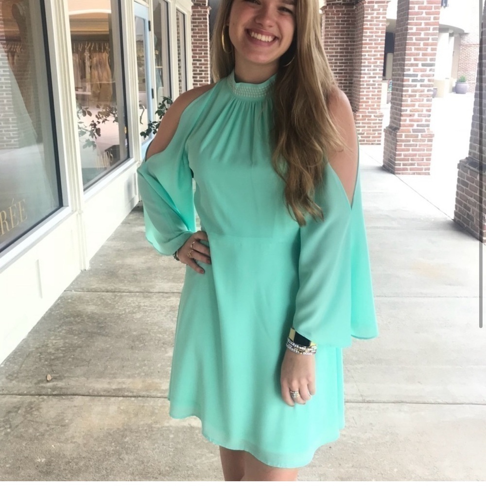 Beautiful Esley mint color dress NWOT